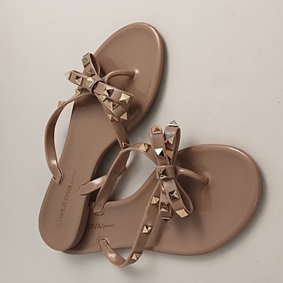 Wild Diva Shoes - Wild Diva Lounge Jelly Flats with Gold Studs & Bows Flip Flops